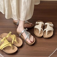 Sandal Perempuan Retro Women's Flip Flops with Belt Buckle Design Perfect for Summer Bikenstock