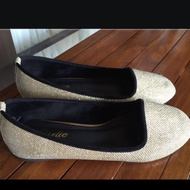Trendy gold flats Shiny bling flats