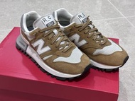 New Balance RC1300 棕色運動鞋