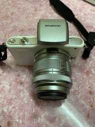 olympus pen mini e pm1 with charger and memory card bag