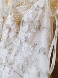Jolies Nicole Wedding grown 冠南華*送皇冠
