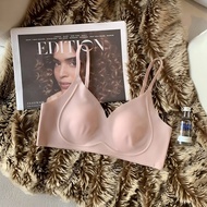 TRAIL Echo Áo ngực Silicone liền mạch cho phụ nữ cúp ngực mỏng thoải mái với dây đai điều chỉnh