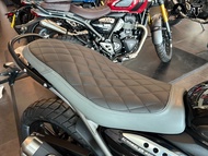 เบาะ นั่งลาย Triumph Quilted Seat 36TA0052 Speed400/Scrambler400x ไทรอัมพ์ ของแท้