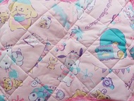 特價 Sanrio 角色集合 涼感被 200×220/ 床墊150×200 /薄被 薄毯 140×190  ⭐️ 布甸狗 玉桂狗 Kuromi My Melody Hello Kitty  PC狗 P