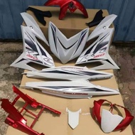 COVERSET YAMAHA Y15ZR V2 EXCITER RC 150 2019 PUTIH (WHITE/MAROON)