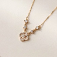 S999 Roselle Necklace - Mother of Pearl Rose Gold