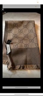 Gucci Scraf  頸巾