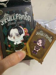 Popmart skullpanda 亞當斯一家Parker