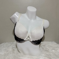 38C — LA SENZA Bra