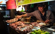 Taipei Dihua Old Street Half-Day Small Group Food Tour