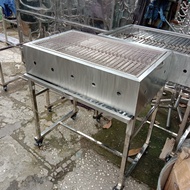 1 set of stainless steel oven, size 50x80cm, height 80cm. Removable parts, leg frame with locking wh