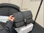 Coach 蔻馳男士郵差包