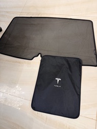 Tesla 車窗遮陽簾連收納袋