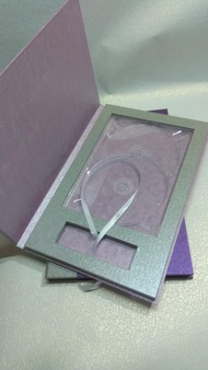 box dvd+flashdisk 04