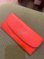 9.9成新COACH F52689經典馬車LOGO橘紅信封薄長夾,附購買證明