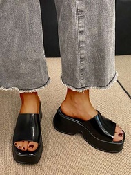 8cm厚墊楔形女夏季戶外EVA拖鞋，新款時尚交叉帶幻燈片，開放式腳趾，休閒便穿女式拖鞋，有三種顏色選擇。