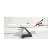 Flight Miniatures 1/200 Emirates 777-200 A6-EMD