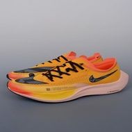 Nike ZoomX Vaporfly Next% 馬拉松專業跑步鞋