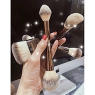 Hourglass Veils Power Brush