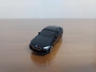 全新盒裝~1:64~寶馬 BMW M5 消光黑色 黑窗合金滑行車