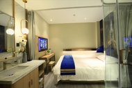 Super 8 Plus Hotel (Beijing Tiananmen Square Qianmen Pedestrian Street)