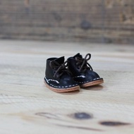 【穎川手創】迷你小鞋吊飾/馬丁鞋/鑰匙圈/DIY材料包 (裁片有打孔) PKIT SH001 手縫皮革材料包-黑色