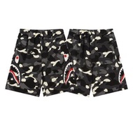 Bape shorts BAPE猿人頭鯊魚迷彩短褲