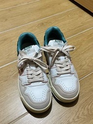 九成新Autry Action panelled low-top sneakers運動鞋