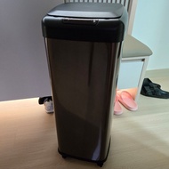 全新不鏽鋼智能感應垃圾桶 30L (充電)