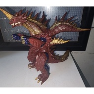 Bandai Ultraman Ultra Monster Kaiju DX Maga Orochi. (7 inches, DX version)(Rare)