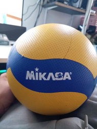 Mikasa V300W Volleyball