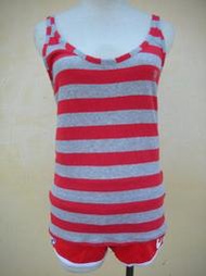 楹 ~ 正品 義大利名牌 MAX MARA 旗下MAX&amp;CO. 水鑽logo 俏麗大圓領純棉背心 size: M