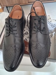 Hush Puppies 皮質好靚 wear once男裝黑色牛津翼尖鞋
