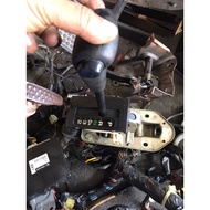 Handle gearbox auto kelisa Macm dalam gambar