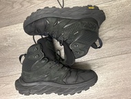 Hoka Trail Code GTX 登山鞋黑烏鴉黑