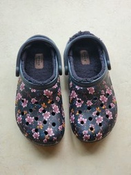 Crocs Classic Lined Graphic Clog Black 漂亮印花毛毛拖鞋