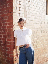 Theremin Pinto blouse เสื้อคอปกบัวดีเทลแขนพอง - white