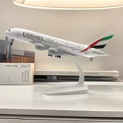 Airplane Airbus Room Decor 20CM Alloy Aircraft Model Emirates A380 Airplane Model Gift For Friends P