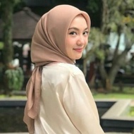 Hijab Segiempat Bella Square Polos Warna Terlengkap Salem