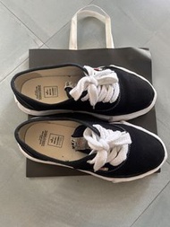 MMY "R" OG Sole Canvas Low-top Sneakers