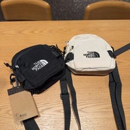 The North Face TNF 斜挎小包｜男女都酷帥 誰背誰好看