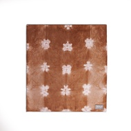 NAPATSARA - ชุดสำหรับชายหาด สีเปลือกโกงกางธรรมชาติ Signature Natural Tie-Dye square scarf