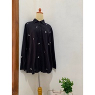KEMEJA Giyomi.ID Preloved Aile Shirt Preloved Women's Shirt Preloved/ Black Blouse Black Floral Blou