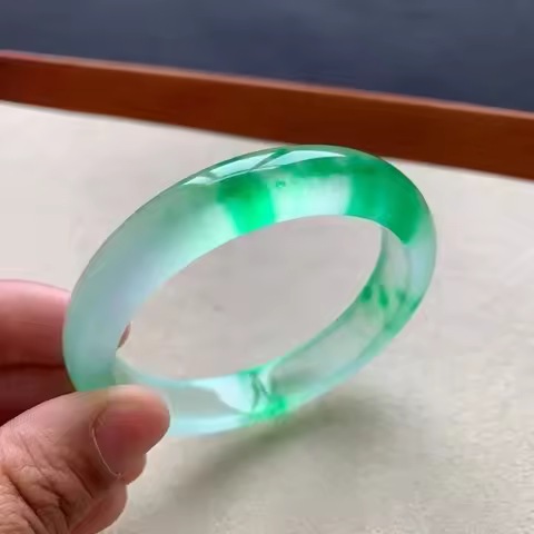 ice jade flower bracelet jade bangle high quality quartzite water floating green flower light sunny 