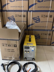 เครื่องเชื่อมไฟฟ้าARC300  ขนาด300แอมป์  กระแสไฟฟ้า220โวลท์  แบรนด์ LAVEO Reted Input Power : 7.5KVA 