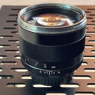 Canon Carl Zeiss Planar T* 85mm f1.4