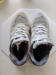 New Balance 5740 灰色麂皮波鞋