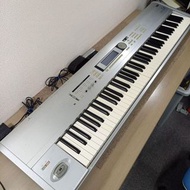 KORG Triton Le 88key Synthesizer Music Workstation Piano keyboard + Ibanez Amplifier