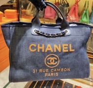 95%新 Chanel Deauville 藍色牛仔 Tote Bag 手挽上膊袋  ‼️✨接受消費卷✅ 支付寶✅ 微信 ✅Tap &amp;go (加入Apple Pay 使用）✨‼️
