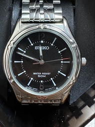 Seiko 石英錶 黑色面 鋼帶